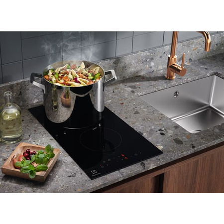 Електрична варильна поверхня Electrolux LHR3233CK (6948287) Изображение