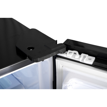 Холодильник з морозильною камерою Sharp SJ-GX820P2BK Изображение