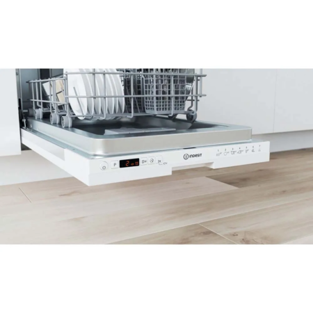 Вбудована посудомийна машина Indesit DSIC 3M19 Изображение