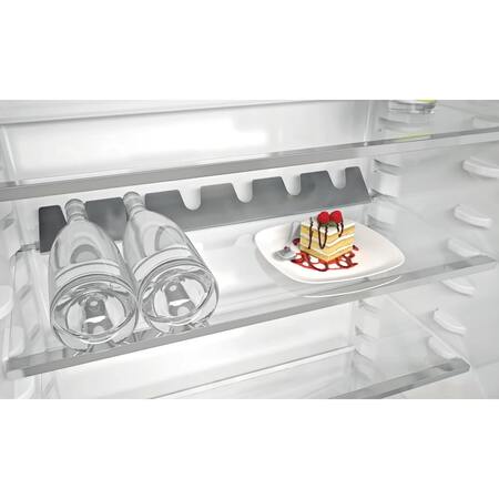 Вбудований холодильник Whirlpool SP40 801 EU Изображение